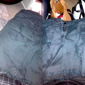 Black wax Jean short